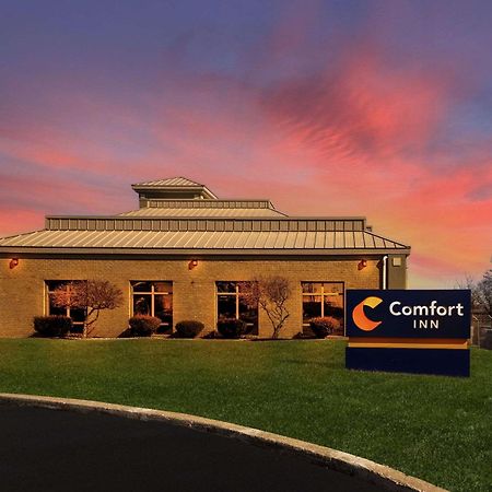 Comfort Inn Huntington Near University Exteriör bild