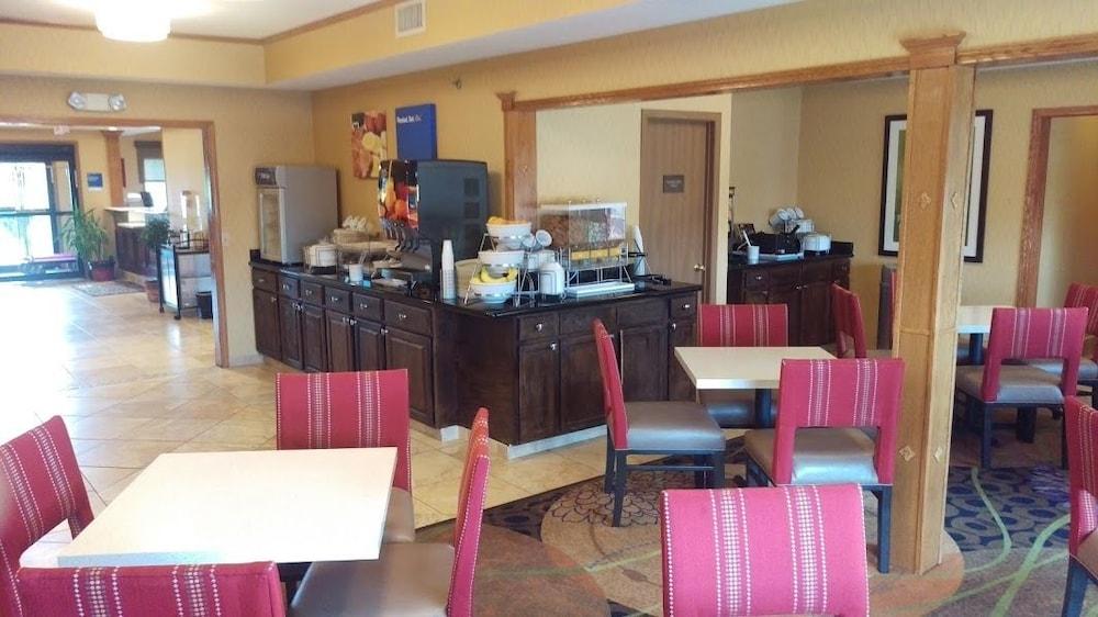 Comfort Inn Huntington Near University Exteriör bild