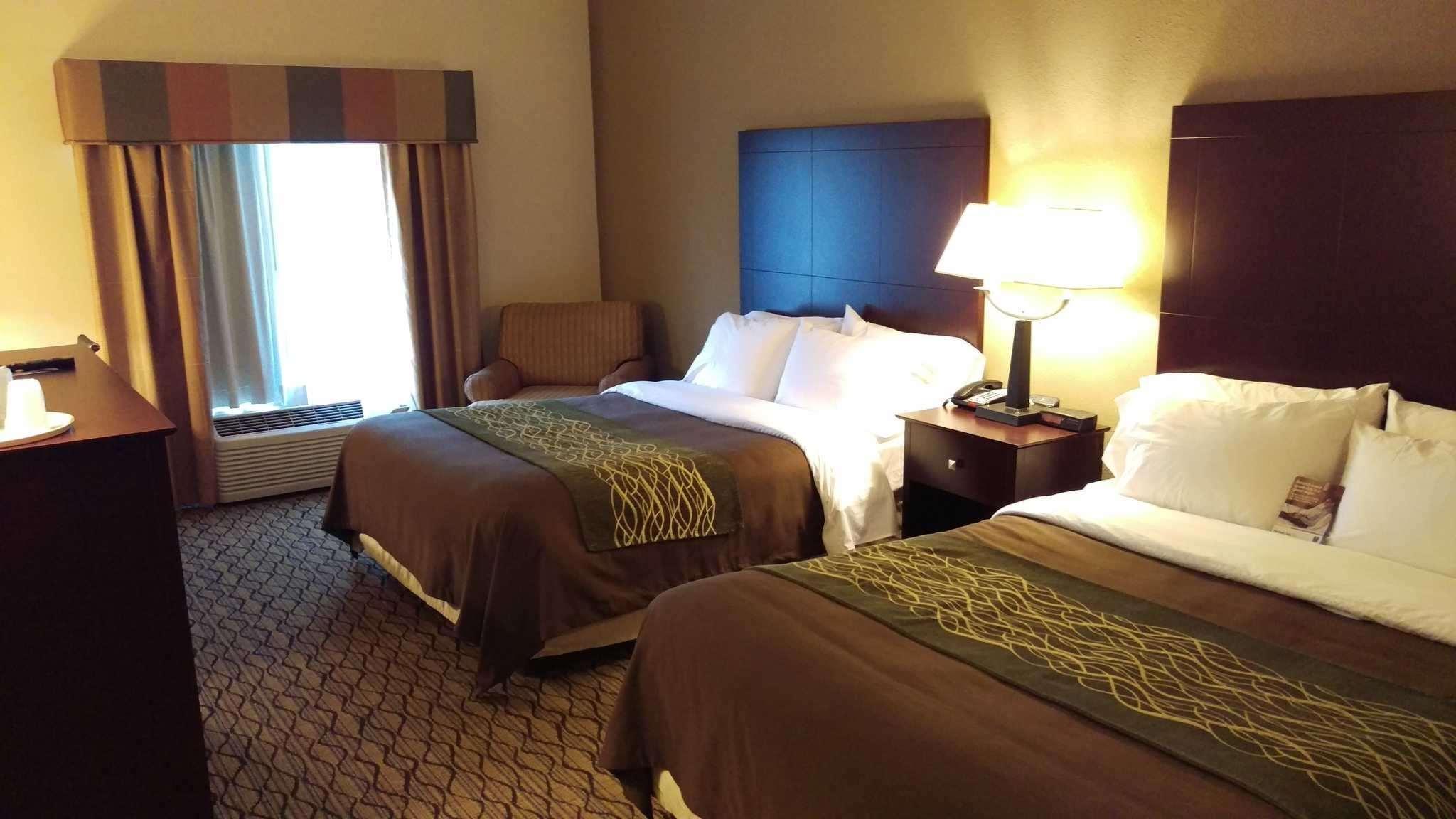 Comfort Inn Huntington Near University Exteriör bild