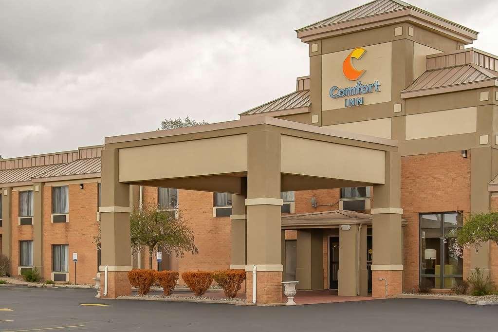 Comfort Inn Huntington Near University Exteriör bild