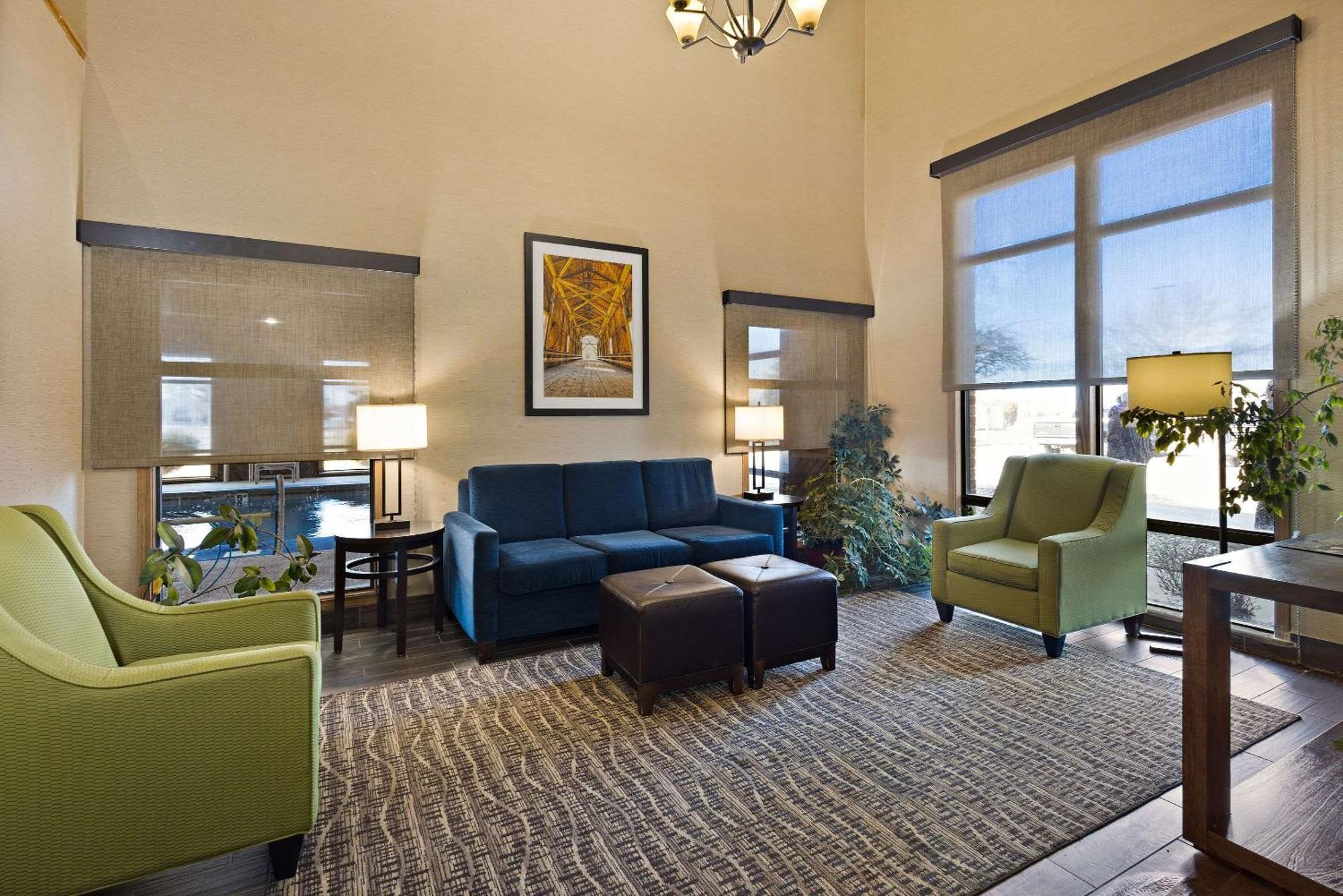 Comfort Inn Huntington Near University Exteriör bild