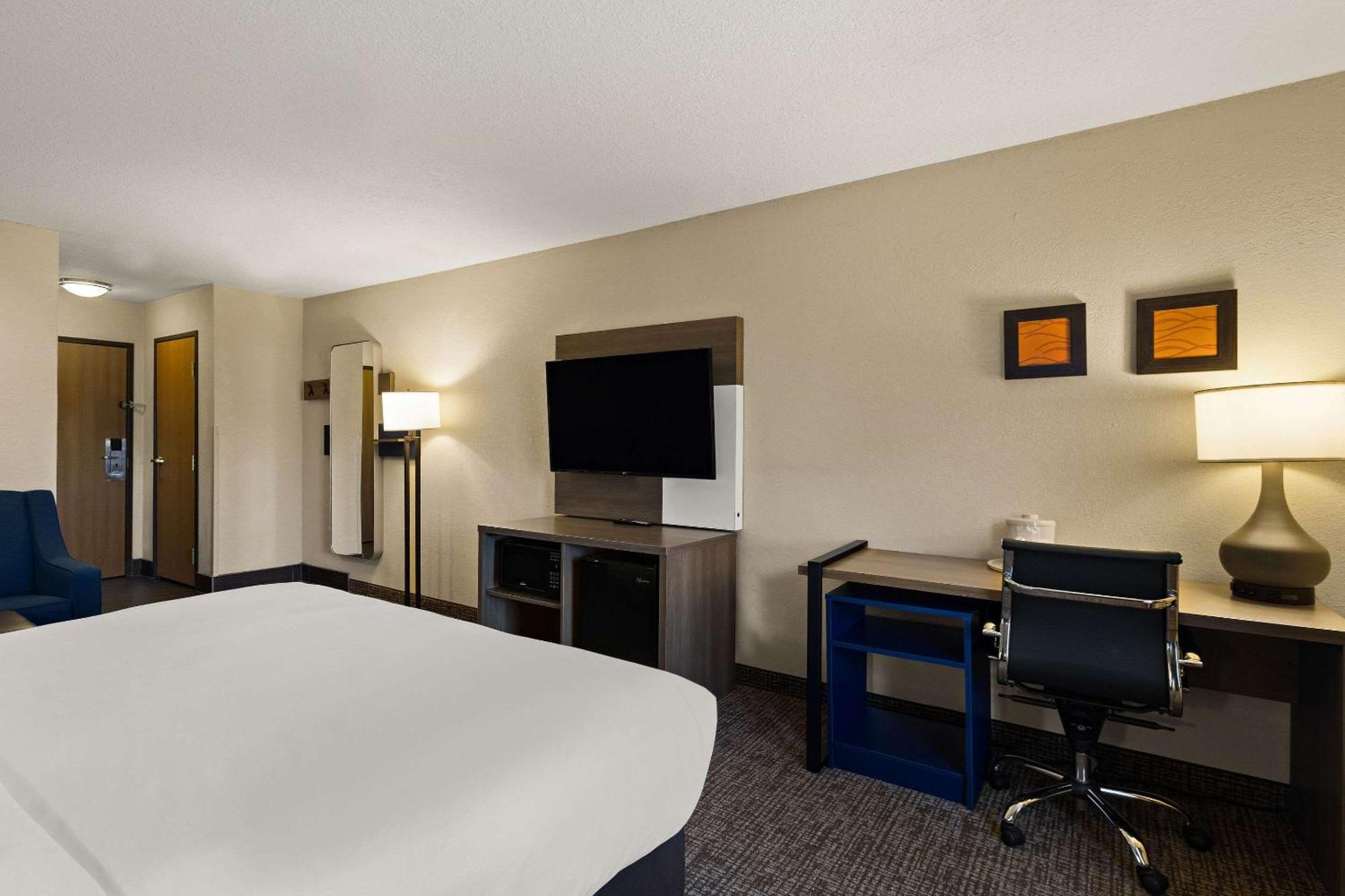 Comfort Inn Huntington Near University Exteriör bild